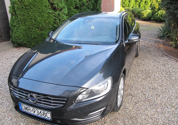 Volvo V60 cena 53900 przebieg: 76000, rok produkcji 2016 z Siechnice małe 191